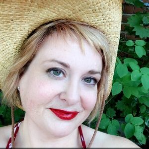 Meet your Posher, Michele